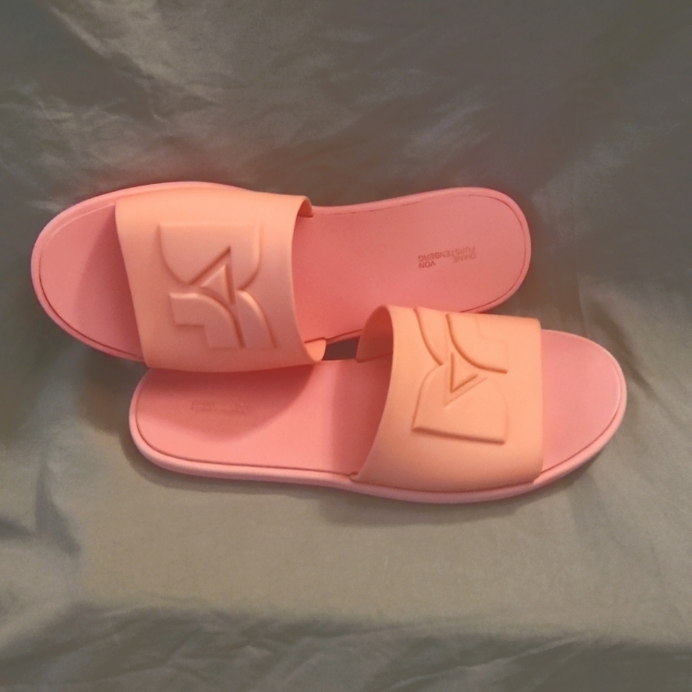 DVF PINK SLIDES